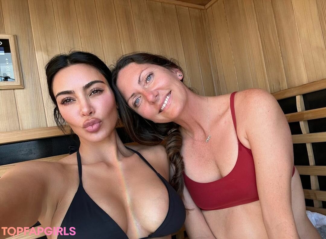 Foto di nudo di fuga di OnlyFans di Kim Kardashian #1268