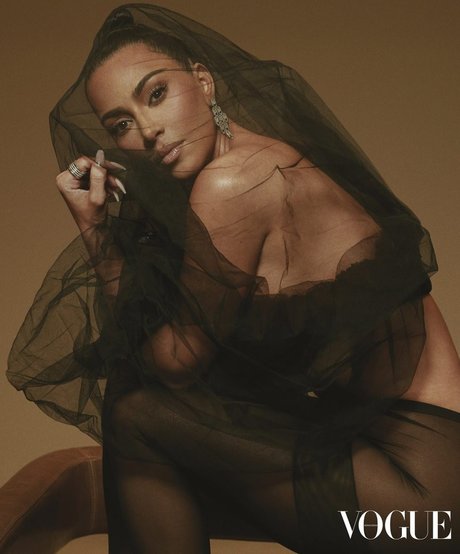 Foto di nudo di fuga di OnlyFans di Kim Kardashian