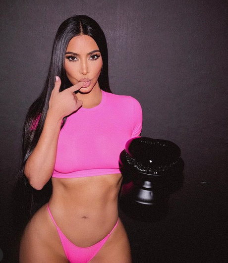 Foto di nudo di fuga di OnlyFans di Kim Kardashian