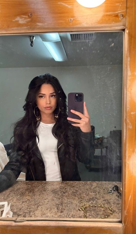 Foto di nudo di fuga di OnlyFans di Valkyrae