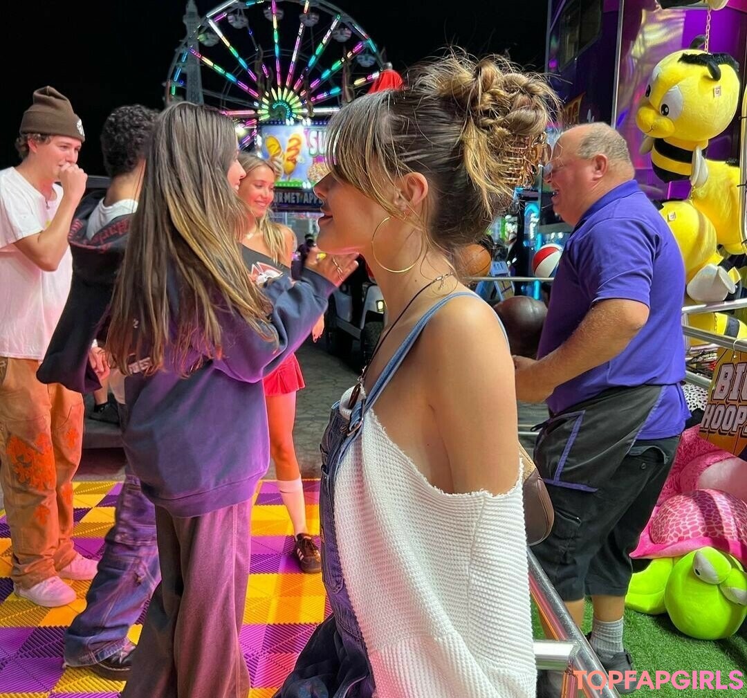 Foto di nudo di fuga di OnlyFans di Madison Beer #1086