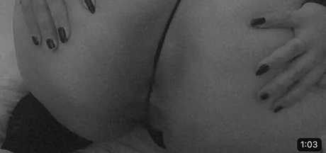 Foto di nudo di fuga di OnlyFans di Carniello