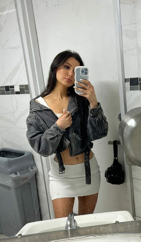 Sssniperwolf Foto di nudo di fuga di OnlyFans di Sssniperwolf #242