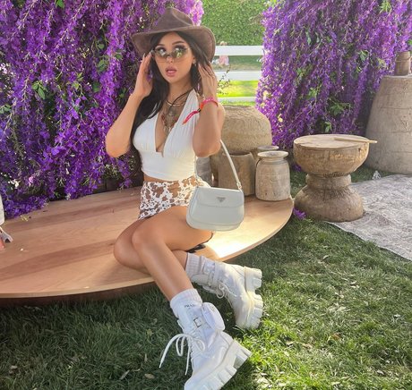 Sssniperwolf Foto di nudo di fuga di OnlyFans di Sssniperwolf #64