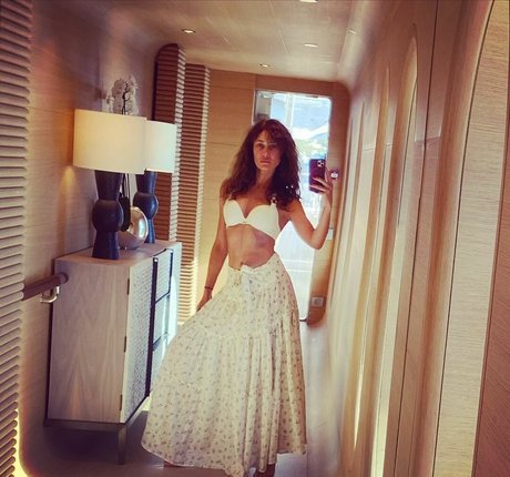 Foto di nudo di fuga di OnlyFans di Olga Kurylenko