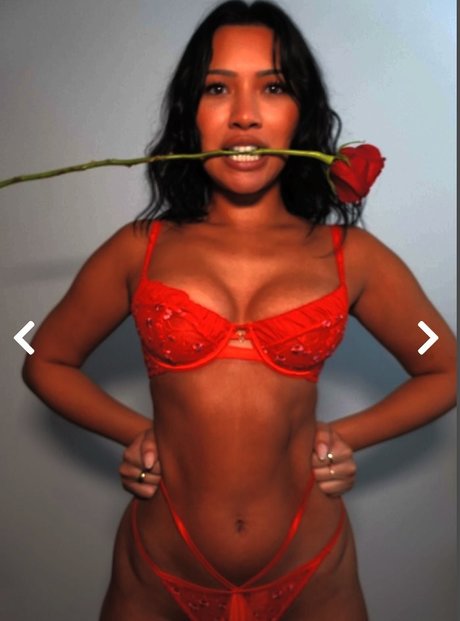 Julia Kelly