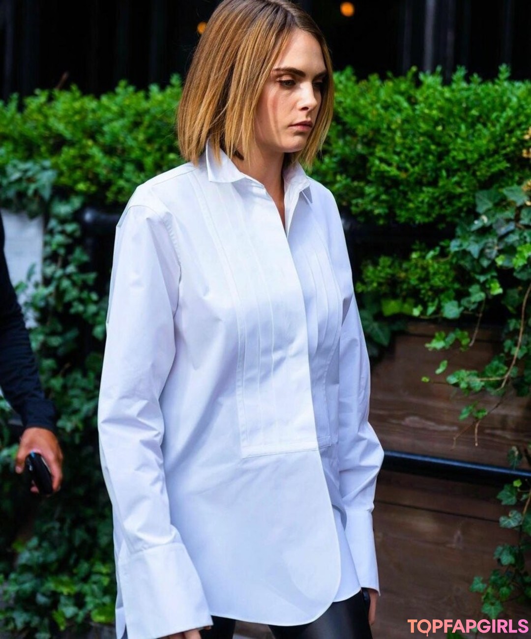 Foto di nudo di fuga di OnlyFans di Cara Delevingne #1027
