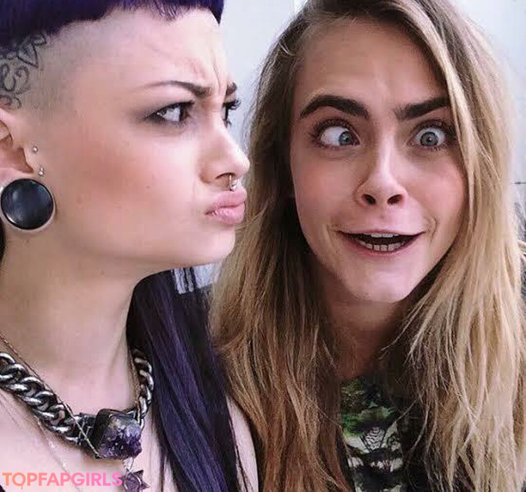 Foto di nudo di fuga di OnlyFans di Cara Delevingne #1076