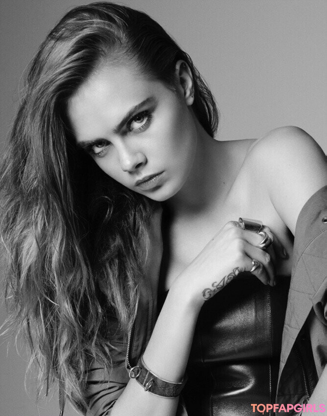 Foto di nudo di fuga di OnlyFans di Cara Delevingne #1163