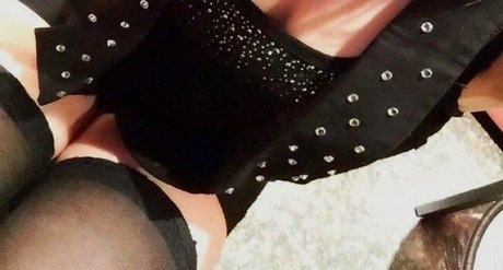 Foto di nudo di fuga di OnlyFans di Ishiko