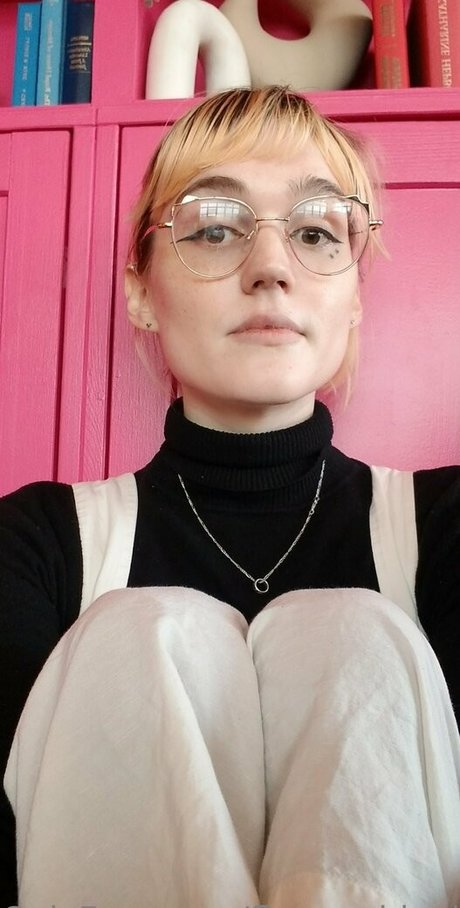 Claire Tennebrarum