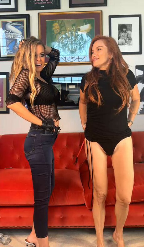 Foto di nudo di fuga di OnlyFans di Carmen Electra