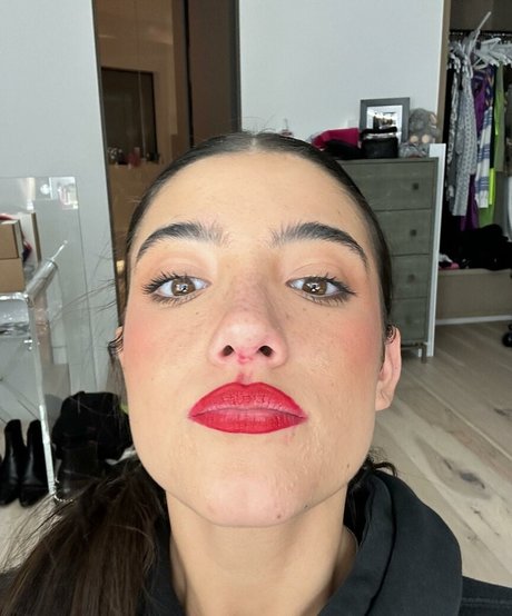 Foto di nudo di fuga di OnlyFans di Charli Damelio