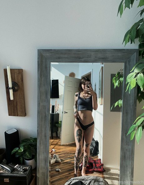 Foto di nudo di fuga di OnlyFans di Nonsalemwitch