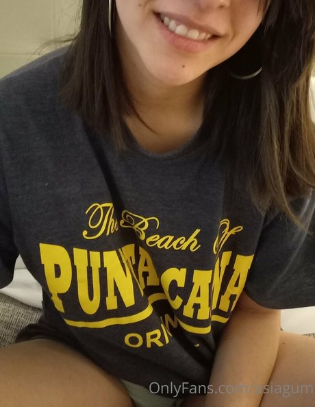 Foto di nudo di fuga di OnlyFans di Asiagum