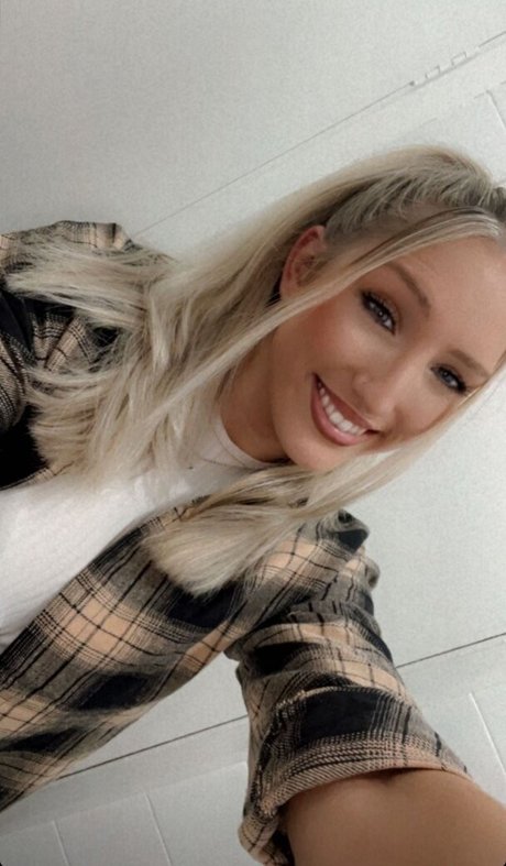 Foto di nudo di fuga di OnlyFans di Caitlin Beevers