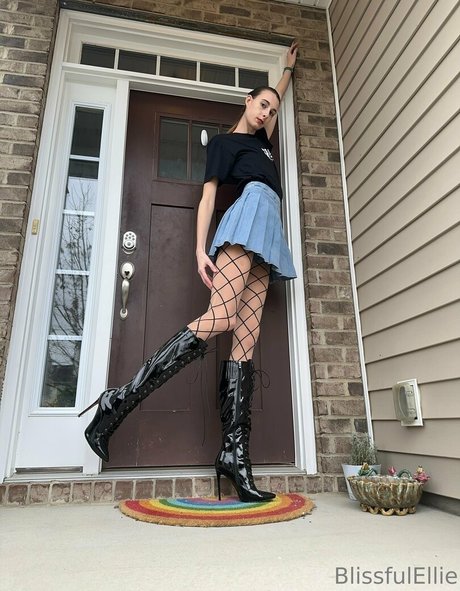 Blissfulellie