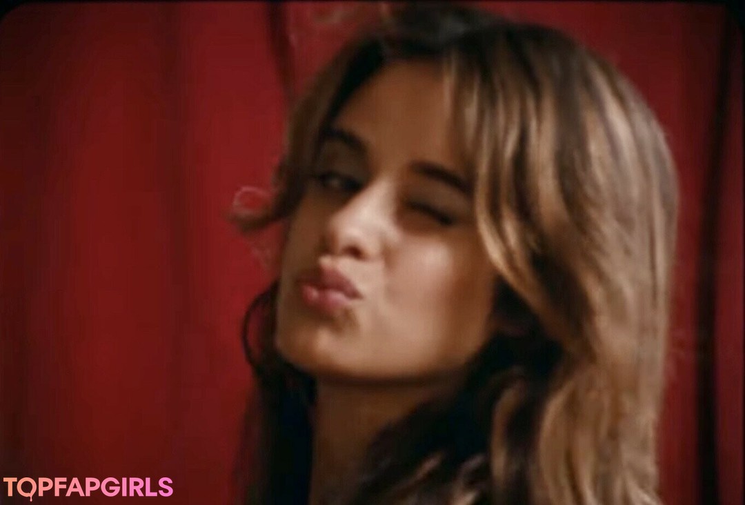 Foto di nudo di fuga di OnlyFans di Camila Cabello #1022