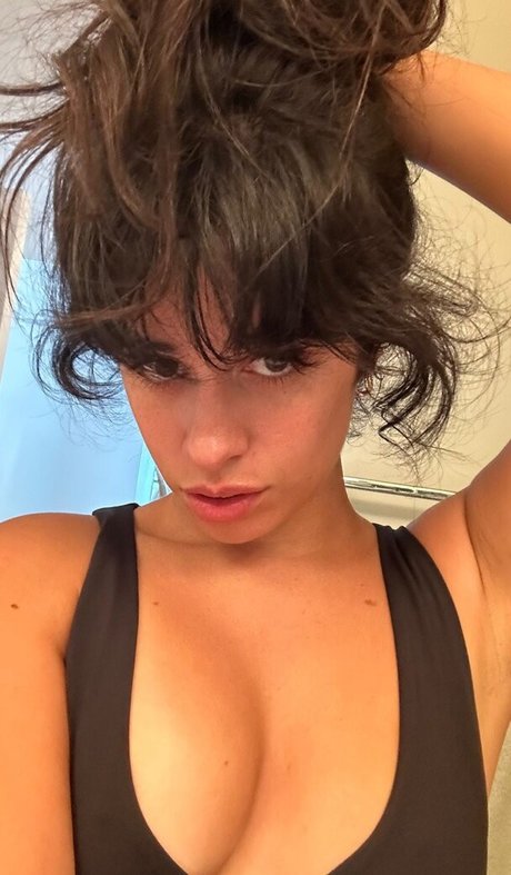 Foto di nudo di fuga di OnlyFans di Camila Cabello