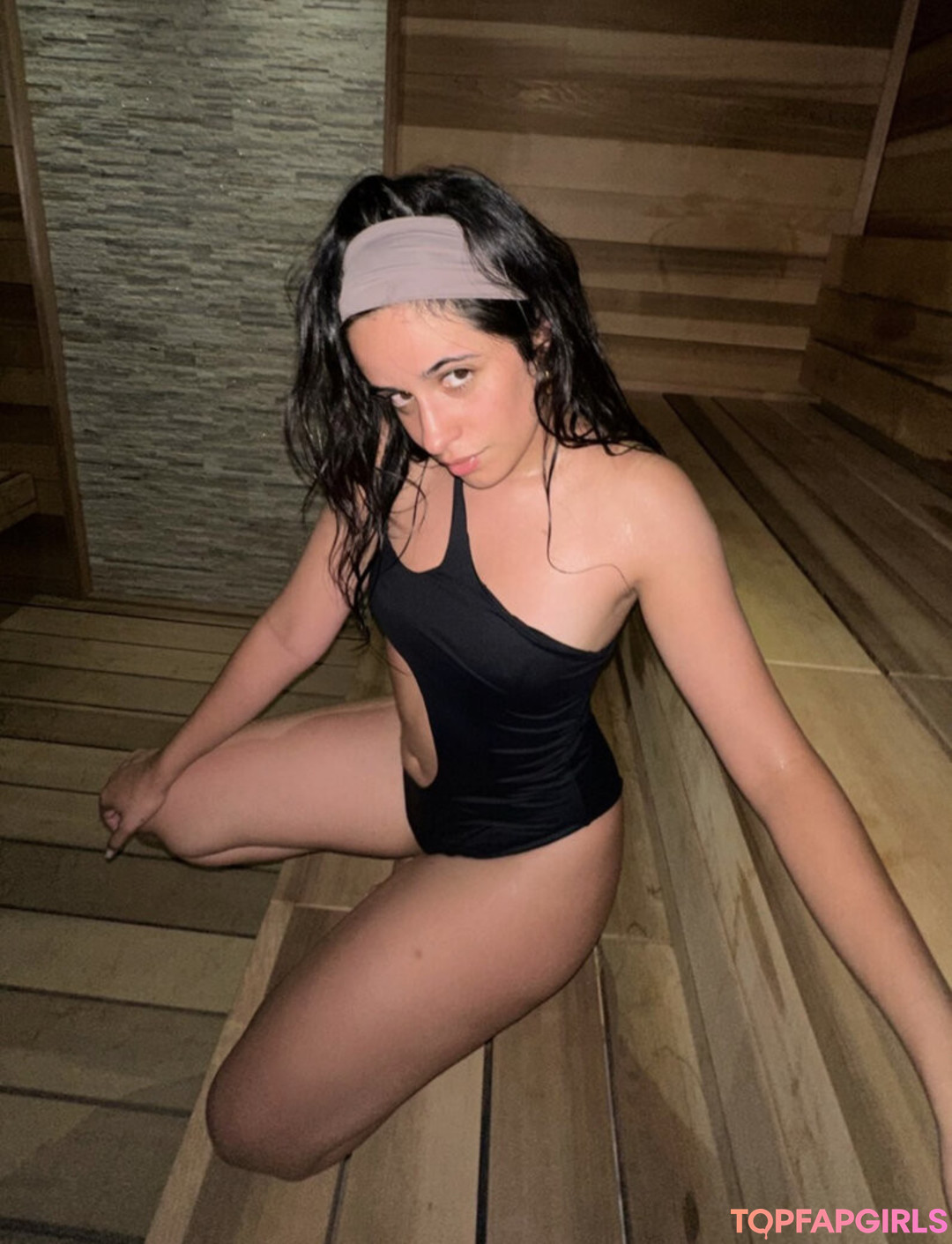 Foto di nudo di fuga di OnlyFans di Camila Cabello #1510
