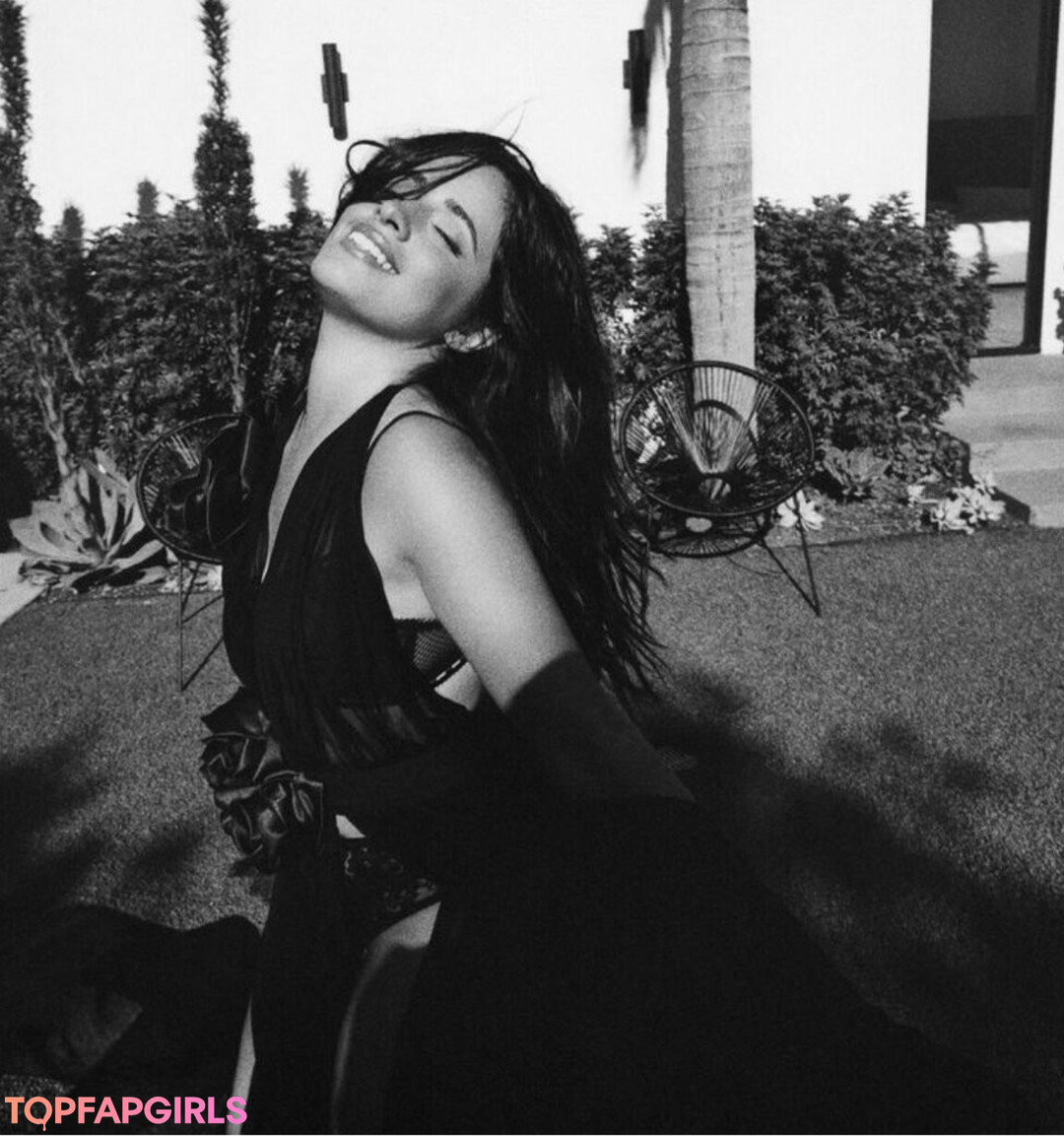Foto di nudo di fuga di OnlyFans di Camila Cabello #1590