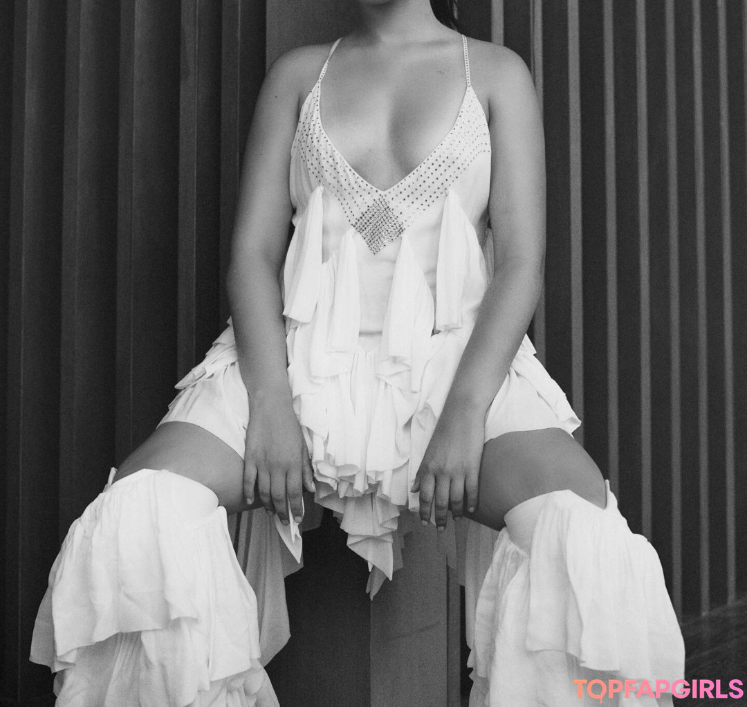 Foto di nudo di fuga di OnlyFans di Camila Cabello #1591