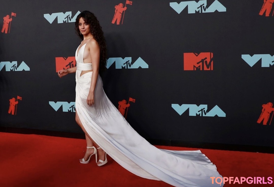 Foto di nudo di fuga di OnlyFans di Camila Cabello #1598