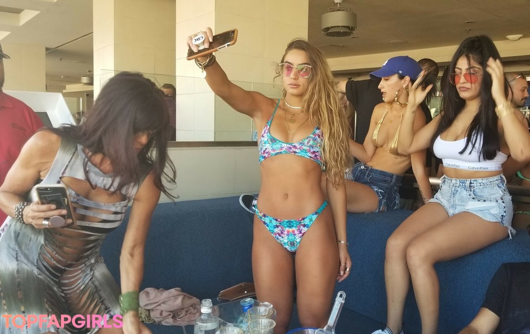 Foto di nudo di fuga di OnlyFans di Sommer Ray #1096