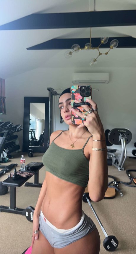 Sommer Ray