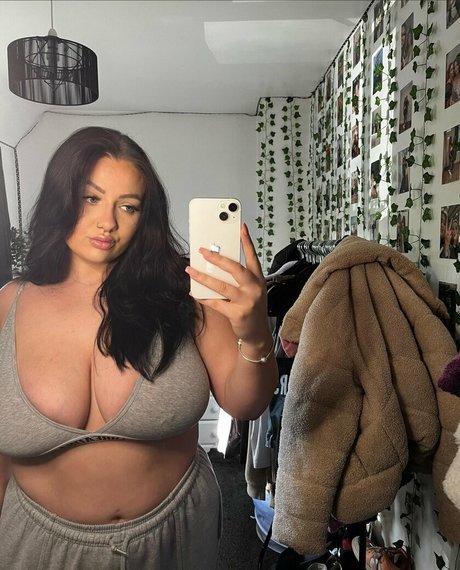 Foto di nudo di fuga di OnlyFans di Chelsealeigh