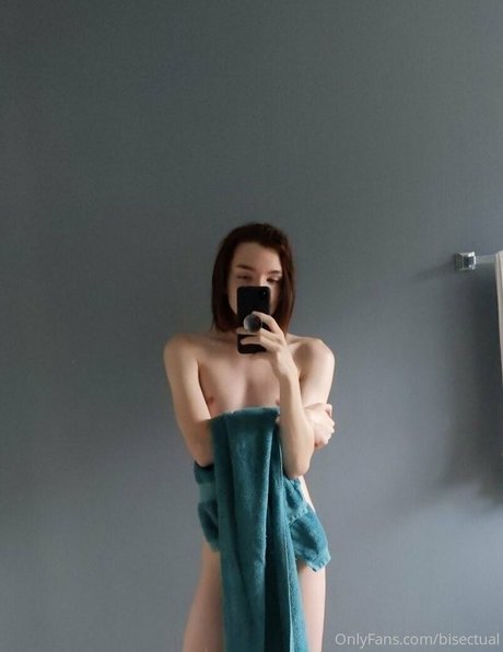 Foto di nudo di fuga di OnlyFans di Bisectual