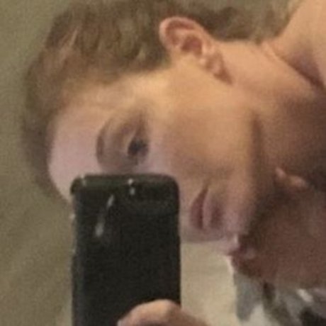 Foto di nudo di fuga di OnlyFans di Sara Staley