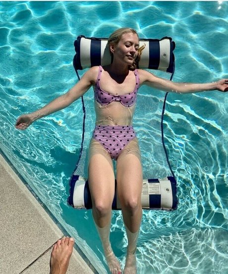 Foto di nudo di fuga di OnlyFans di Emily Kinney