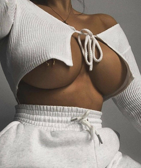 Foto di nudo di fuga di OnlyFans di Ginavhuynh
