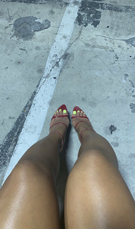 Foto di nudo di fuga di OnlyFans di Ginavhuynh