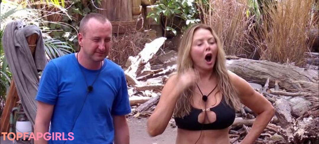 Foto di nudo di fuga di OnlyFans di Carol Vorderman #1008