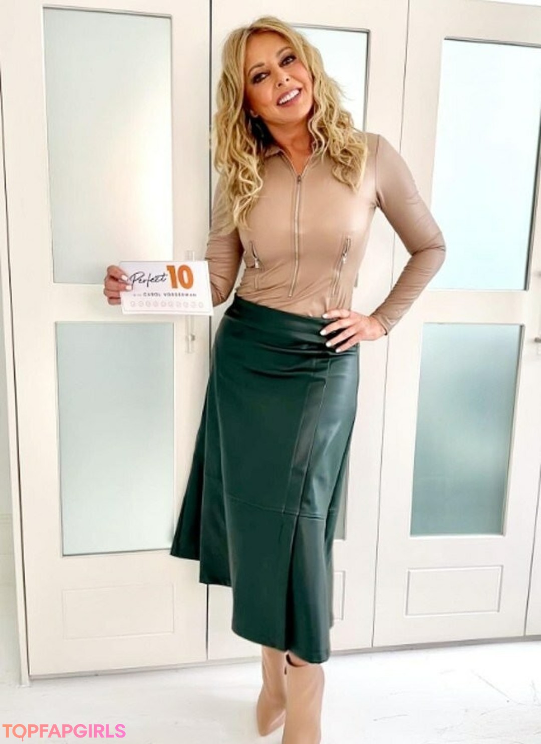 Foto di nudo di fuga di OnlyFans di Carol Vorderman #1051