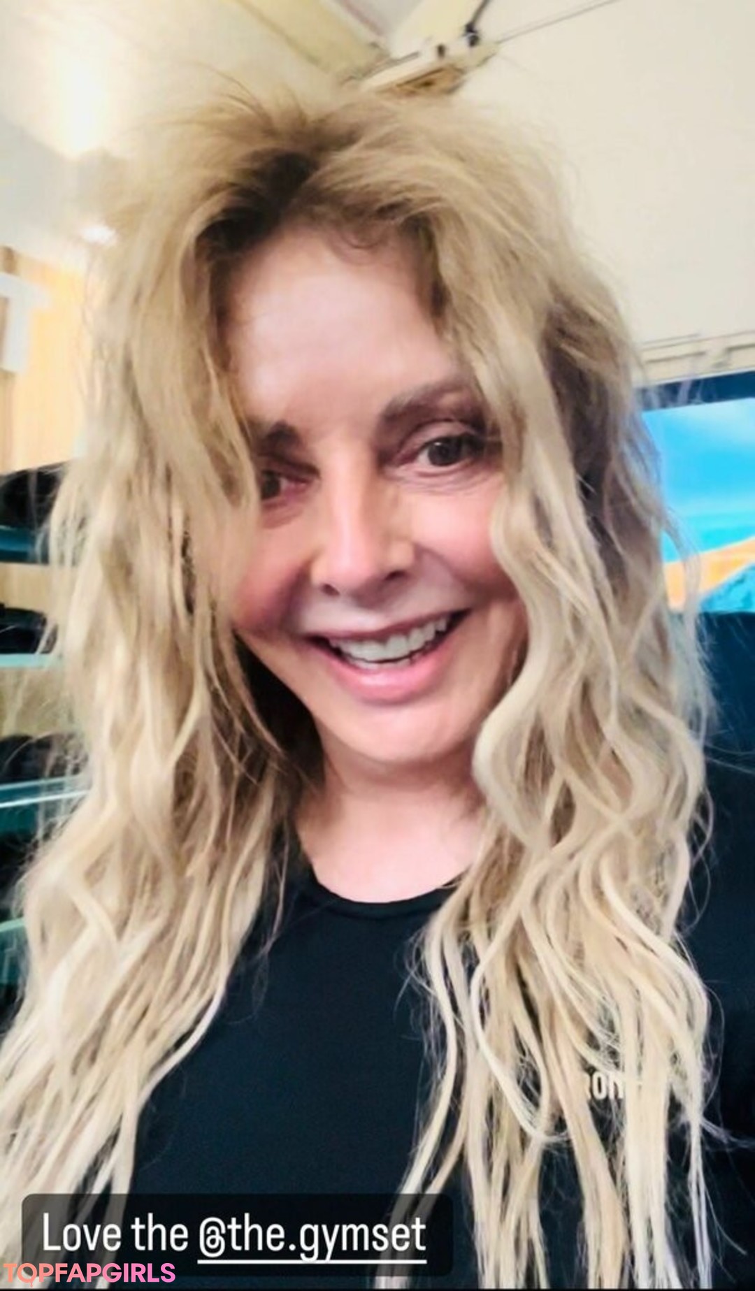 Foto di nudo di fuga di OnlyFans di Carol Vorderman #1077