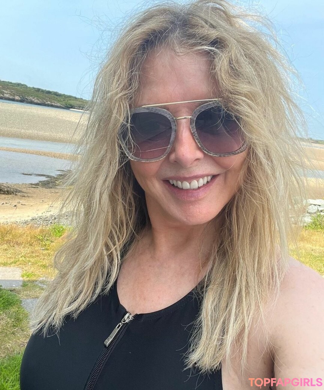 Foto di nudo di fuga di OnlyFans di Carol Vorderman #1091