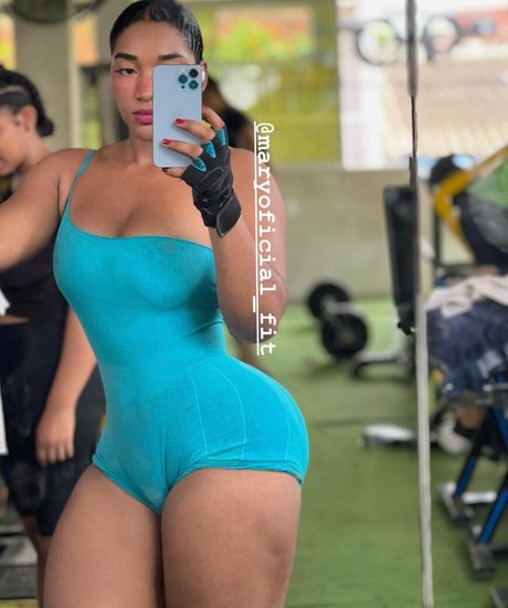 Foto di nudo di fuga di OnlyFans di Maryoficialfit
