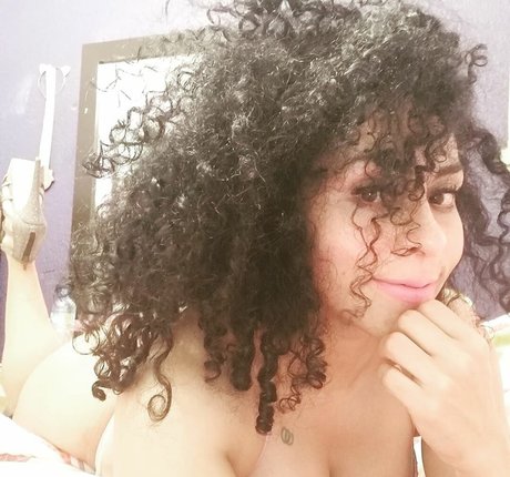 Foto di nudo di fuga di OnlyFans di Antonella