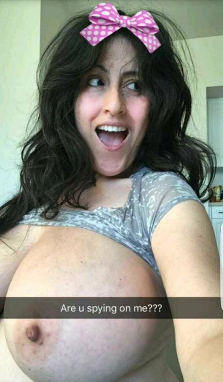 Foto di nudo di fuga di OnlyFans di Antonella