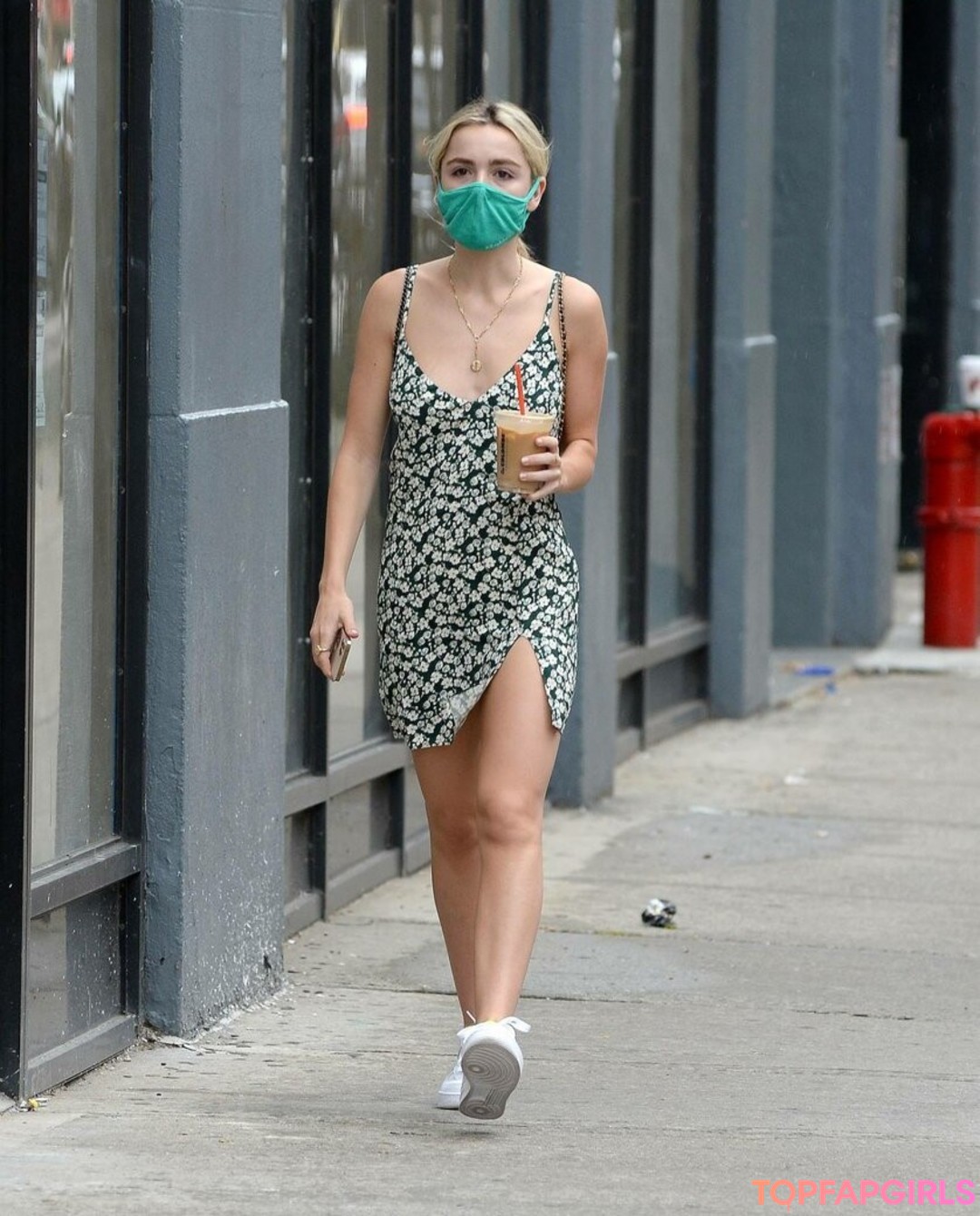 Foto di nudo di fuga di OnlyFans di Kiernan Shipka #1078