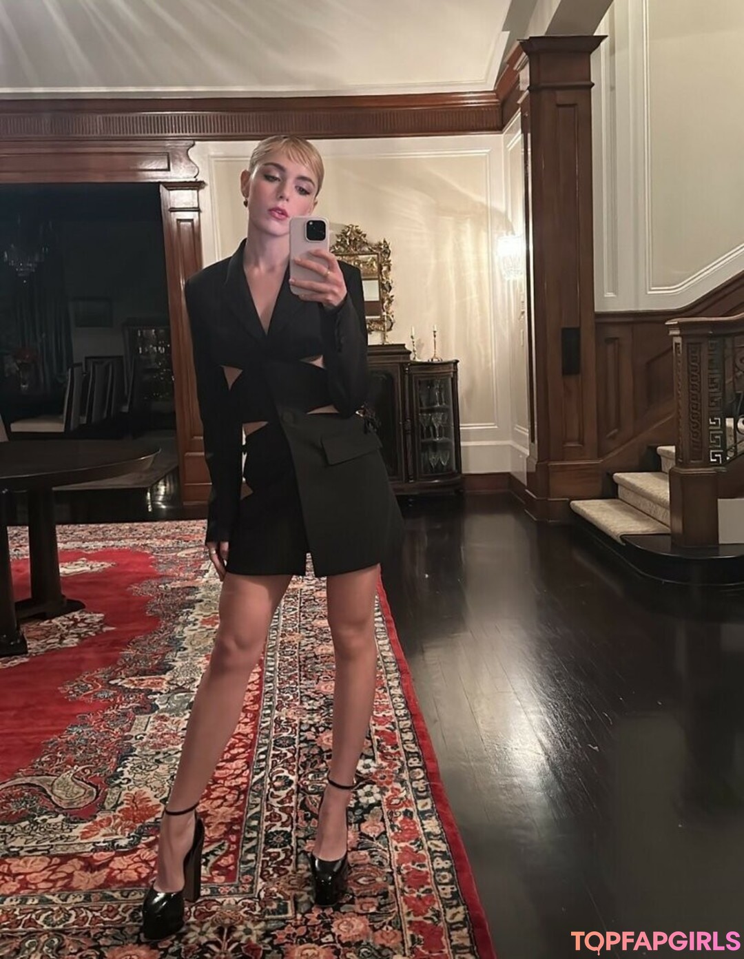 Foto di nudo di fuga di OnlyFans di Kiernan Shipka #1128