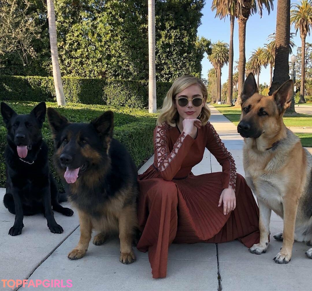 Foto di nudo di fuga di OnlyFans di Kiernan Shipka #1129