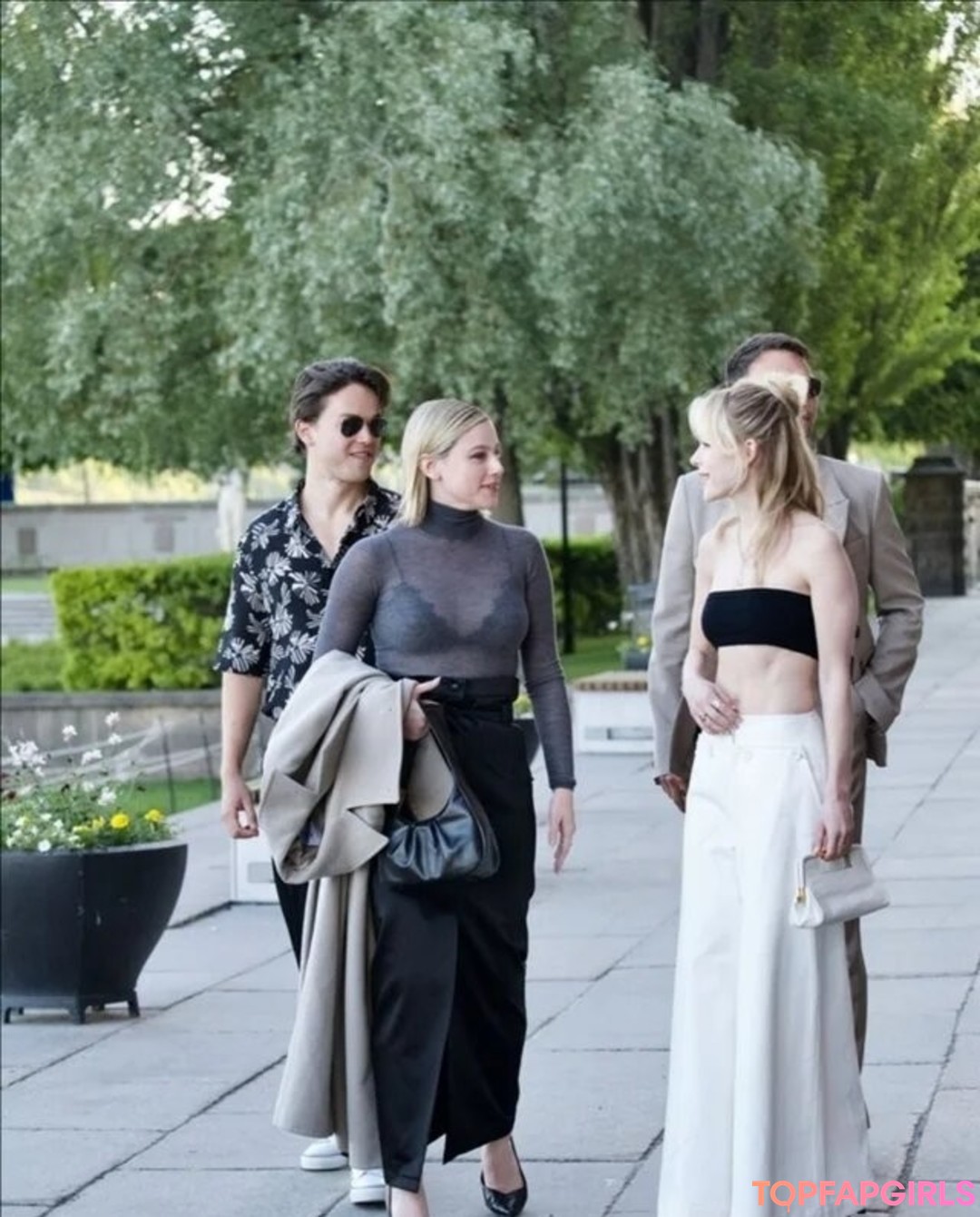 Foto di nudo di fuga di OnlyFans di Kiernan Shipka #1387