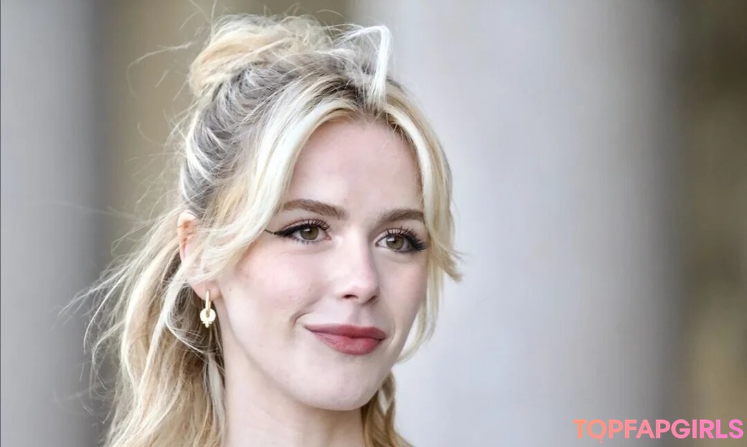 Foto di nudo di fuga di OnlyFans di Kiernan Shipka #1389
