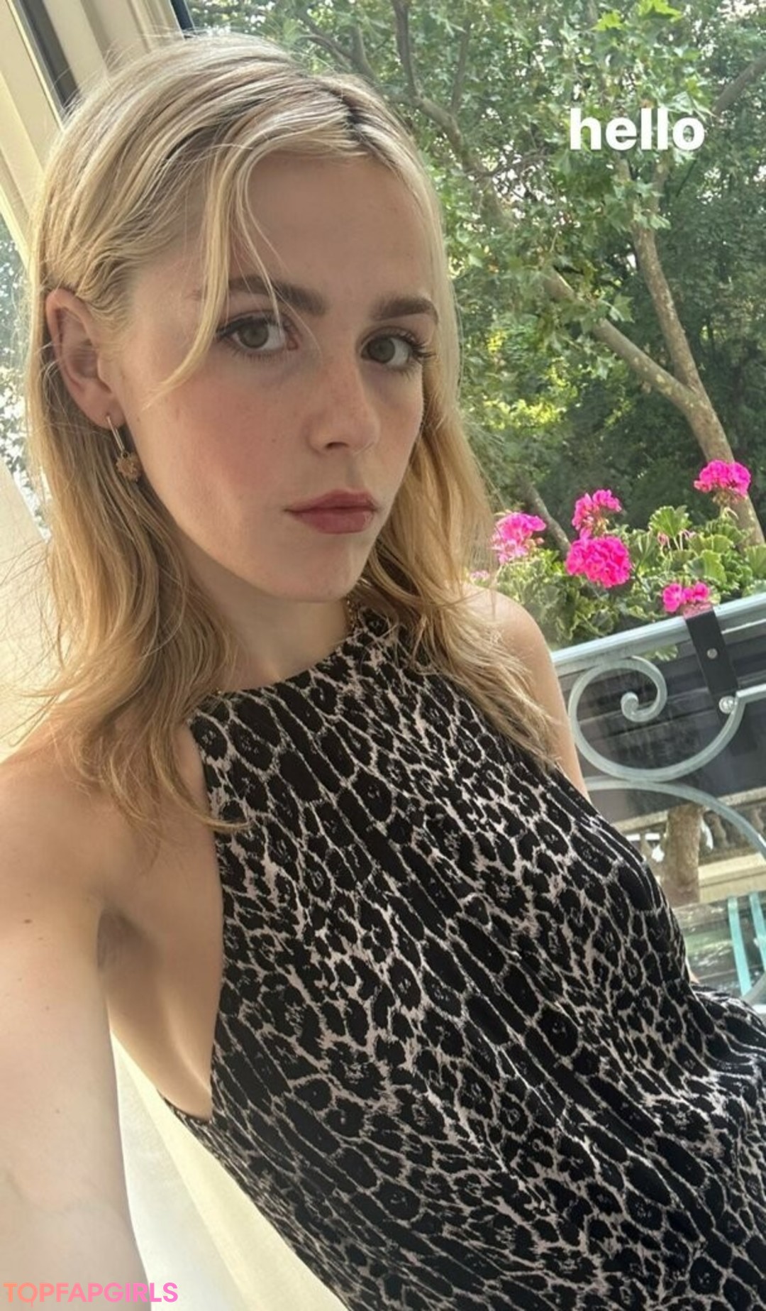 Foto di nudo di fuga di OnlyFans di Kiernan Shipka #1405