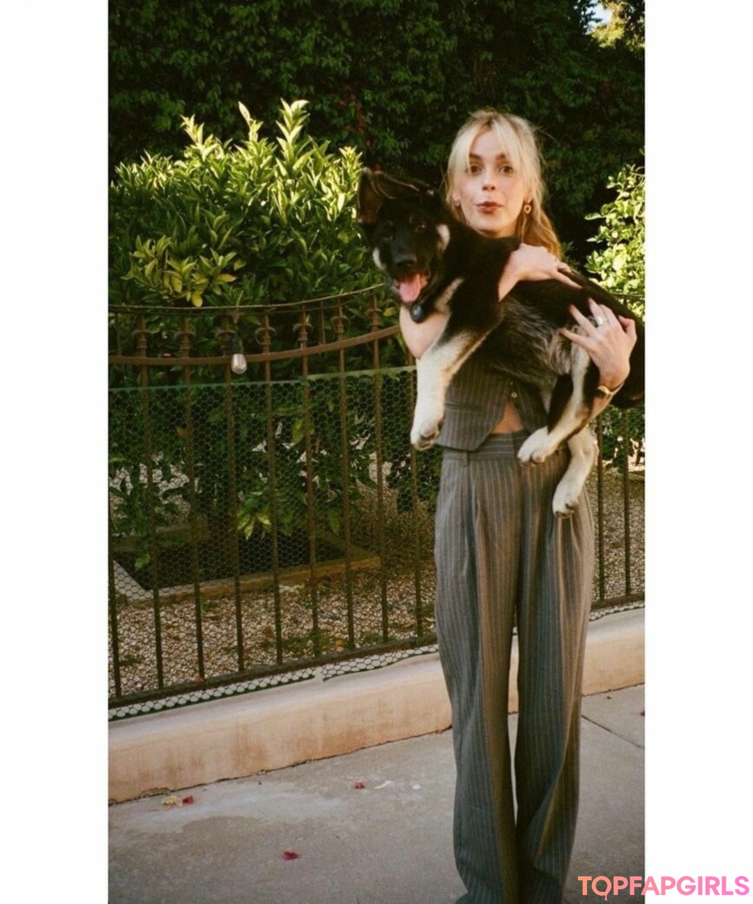 Foto di nudo di fuga di OnlyFans di Kiernan Shipka #1535