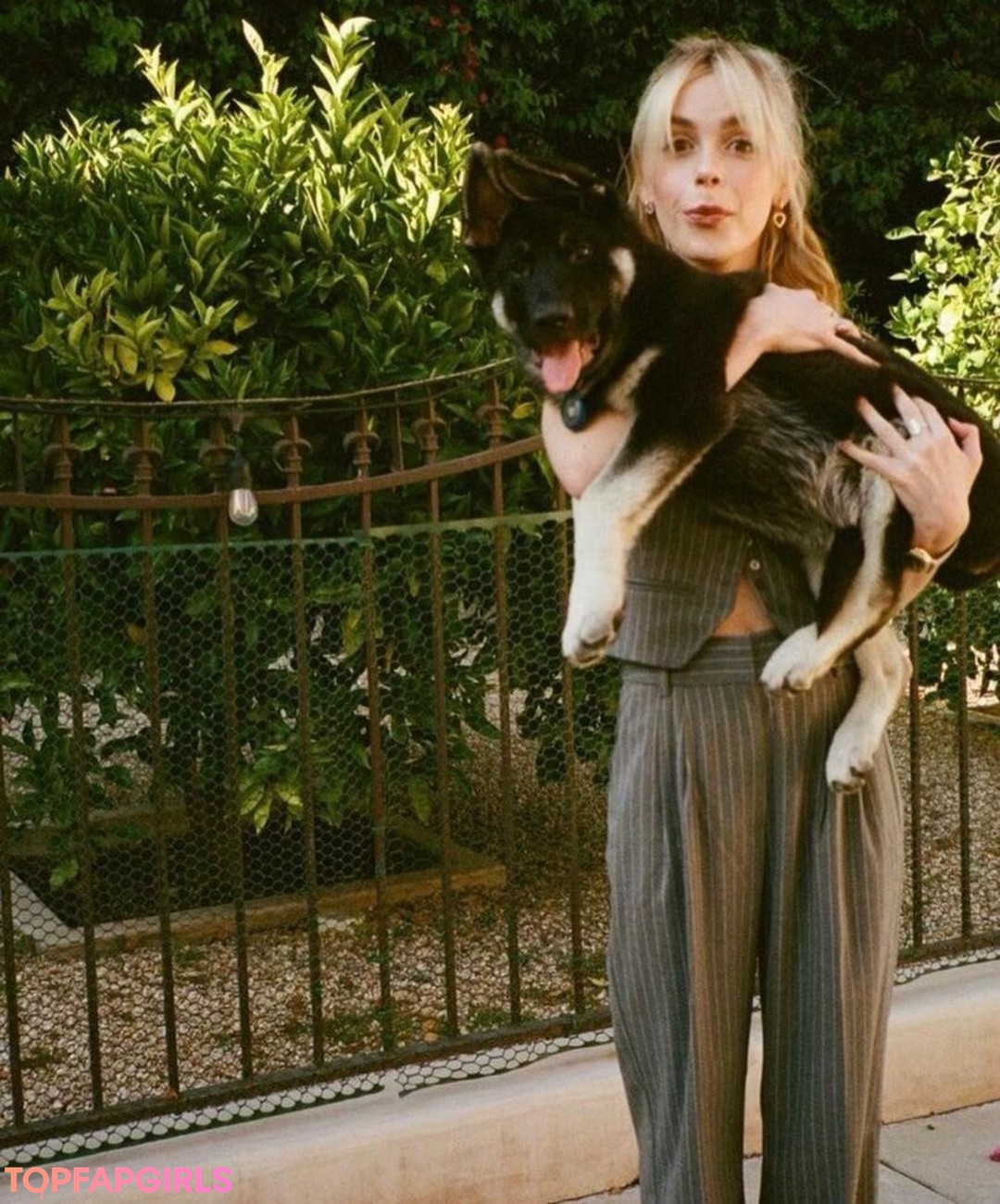 Foto di nudo di fuga di OnlyFans di Kiernan Shipka #1536